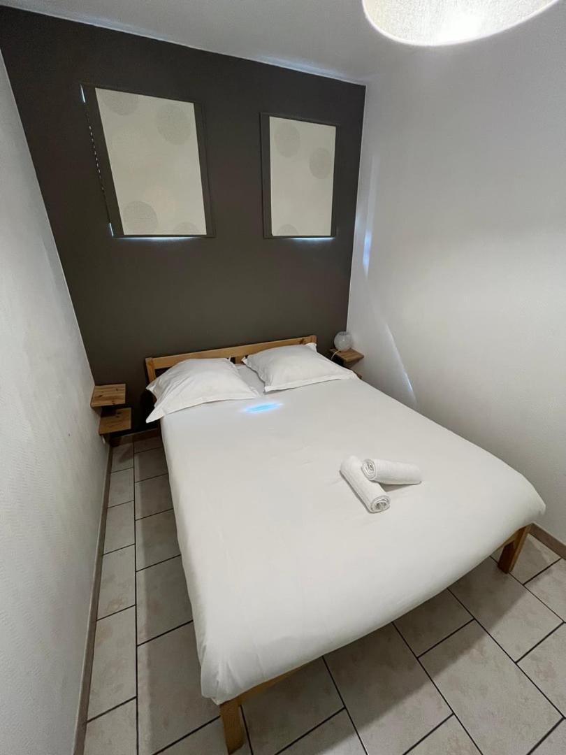 Tours à portée de main Extérieur photo