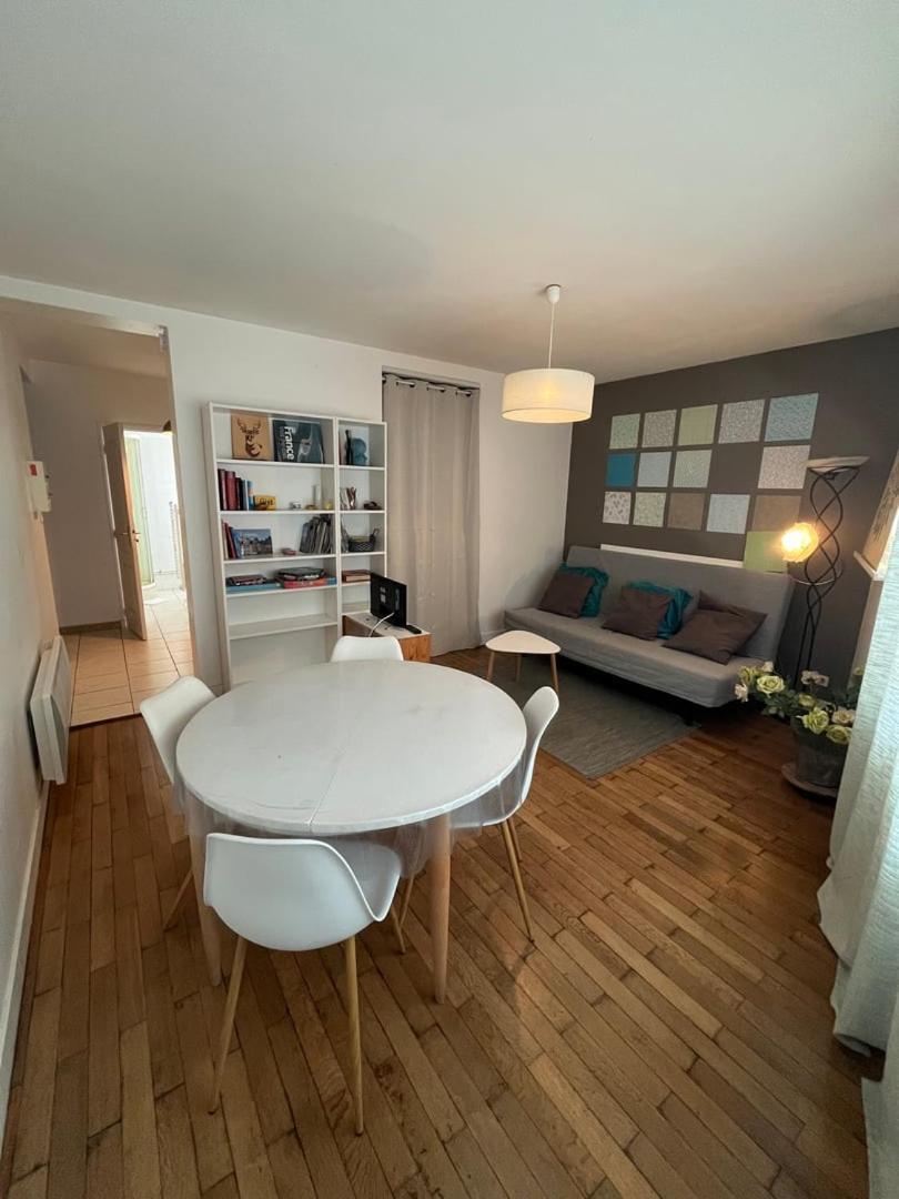 Tours à portée de main Extérieur photo