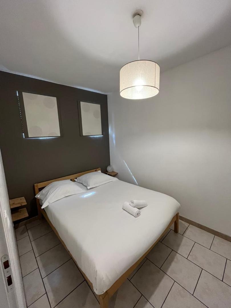 Tours à portée de main Extérieur photo